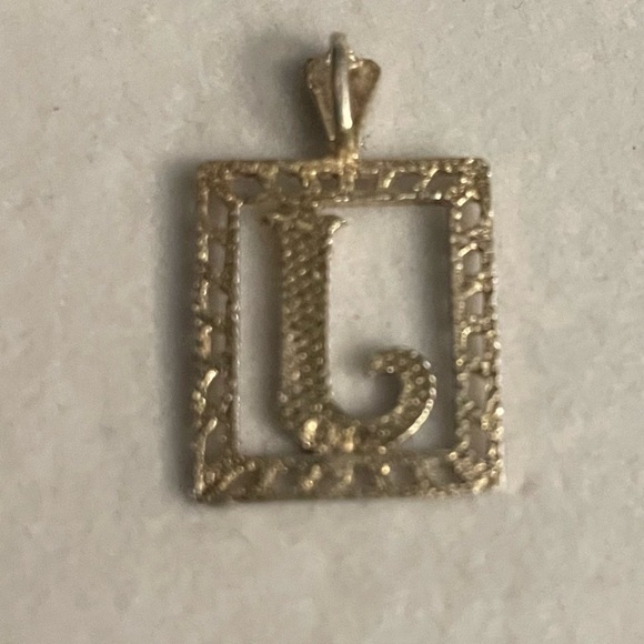 Vintage Sterling silver initial J charm - Picture 3 of 4